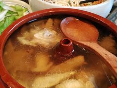 -云海肴·汽锅鸡·云南菜(天山百盛优客店)