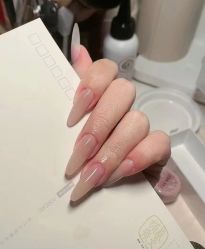 -悦指间美甲美睫