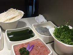 -海底捞火锅鲜切牛肉主题店(长寿路店)