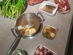 -张哞哞·鲜切牛肉自助火锅(高德置地店)