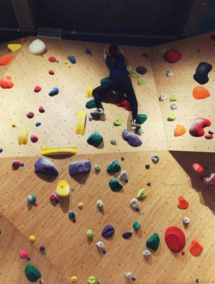 cave抱石馆(蛇口店)-"视频是店里的大神老师,虽然只是lv8的线.