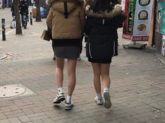 -梨大女人街