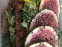 无花果手撕鸡肉tapas-Toris(LuOne凯德晶萃广场店)
