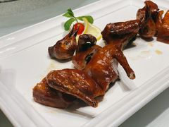 红烧乳鸽-春满园·早茶·粤菜·宴会(前海店)