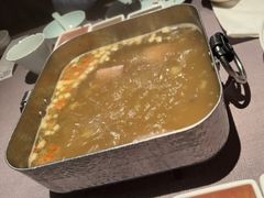 -左庭右院鲜牛肉火锅黑金店(陆家嘴中心店)