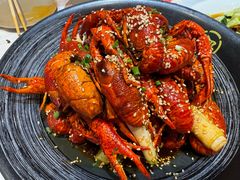 -肥肥虾庄·金牌油焖大虾(首义路店)