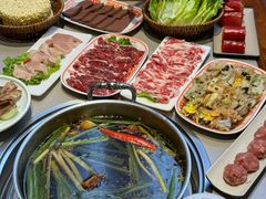 -四点金粥底火锅(沂州里店)