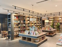 -魔方城市书房(中街益田店)