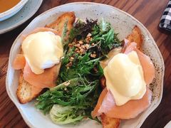 -ROAST coffee & eatery