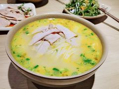 酸汤肘汤面-亮亮拉面(师范路店)