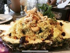 -Chom Cafe and Restaurant