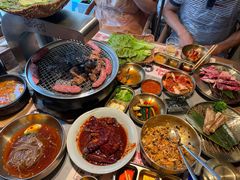 -草家酱蟹炭火烤肉店(珲春南路一店)