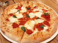 -城市大道红炉披萨烘焙坊