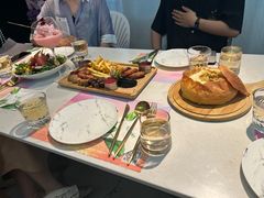 -ins森林童话餐厅coffee&bistro