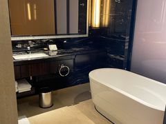 -中山利和希尔顿酒店