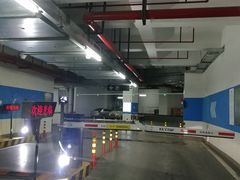 -龙湖虹桥天街-停车场