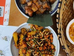 -包整·丝娃娃(一览甲秀楼风景店)