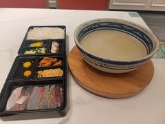 -新世界·过桥米线宴