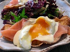 -ROAST coffee & eatery