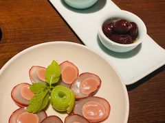 鸽蛋酿鹅肝-湖滨28中餐厅·西湖宴·杭州君悦酒店