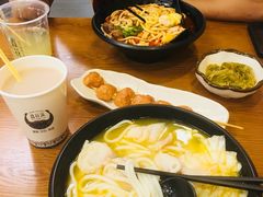 -鑫花溪牛肉米粉(凤凰街创始总店)