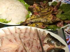 -海吃海喝海鲜烤肉餐厅