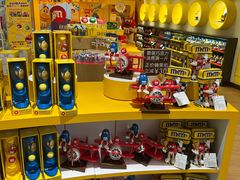 -m豆巧克力世界(上海世茂广场店)