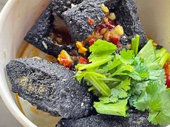 -黑色经典臭豆腐·湖南特产(步行街店)