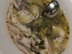 -严记小天府酸菜鱼(西四路店)