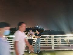 -南京眼步行桥
