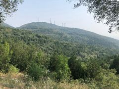 -鬼笑石后山停车场
