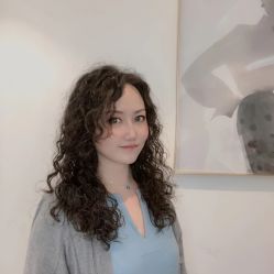 -BULB STUDIO 巴柏明星发型工作室