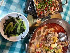 -昱龙大盆牛蛙馆(三兴街总店)