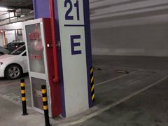 -丽丰购物中心·停车场