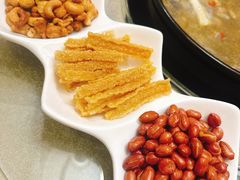 -原林野山菌火锅·炒菌(关上野生菌一条街店)