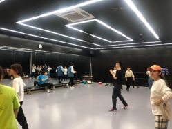 点击看大图 -单色舞蹈