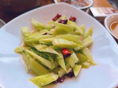 -六福酒馆(秦隆步行街店)