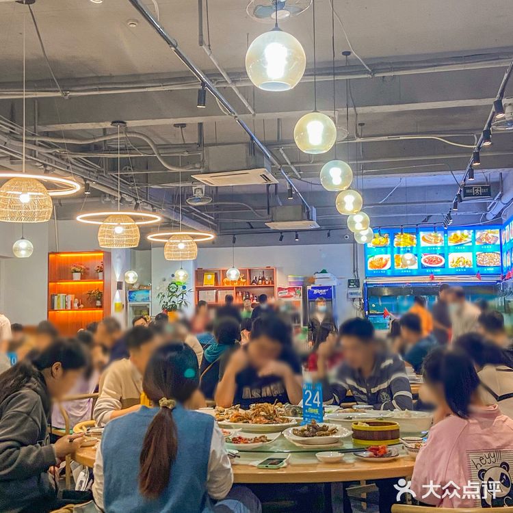一下飞机直奔这家海鲜店,网友果然没有骗我