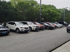 -百联中环购物广场-停车场