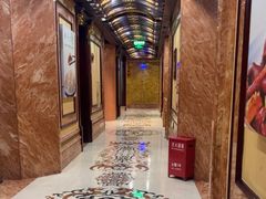 -皇宫大酒店