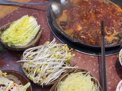-赵美丽·重庆社区火锅·直营店(火车东站·中豪国际店)