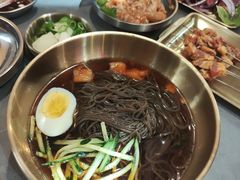 -围炉肉舍•炭烤活鳗•丹东海鲜烤肉(步行街店)