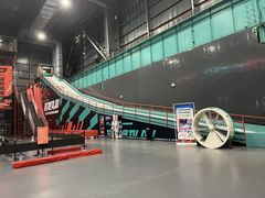 -极限PLAY运动娱乐新世界·团建派对表演休闲馆·室内高空游乐园