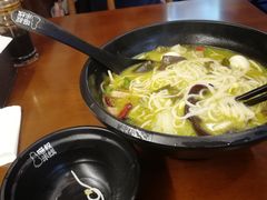 老坛酸菜米线-渝和喵叔米线(南坪万达店)