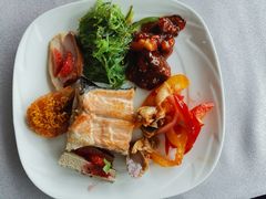 -亚洲国际大酒店·云顶阁旋转自助餐厅
