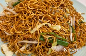 Classic Three-Slice Stir-Fried Noodles