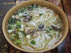 -正宗李家土鸡米线店