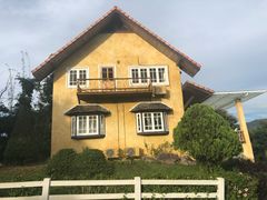 景点-黄色小屋