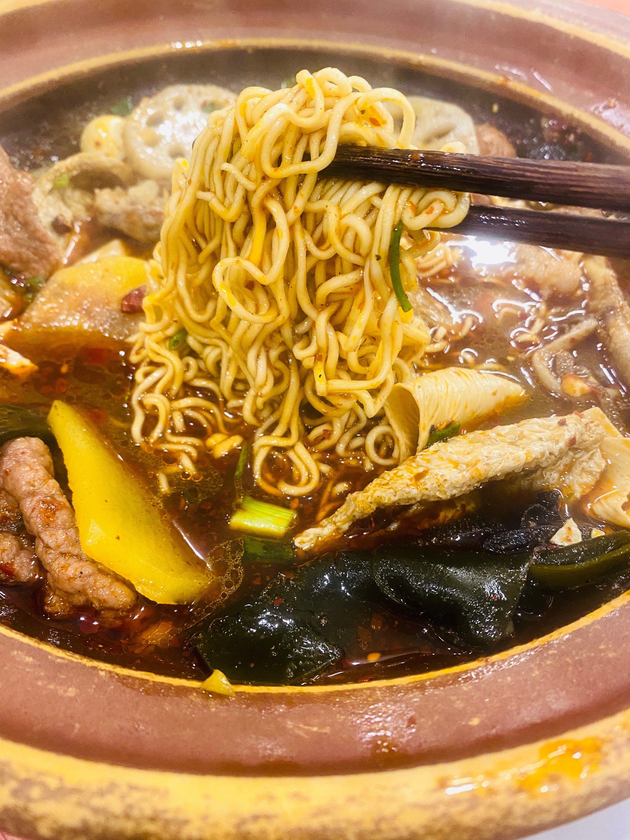 重庆麻辣烫从摊摊到店店的演绎史