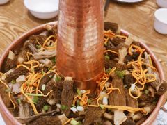 -乡土特色.冷锅鱼.牦牛肉汤锅